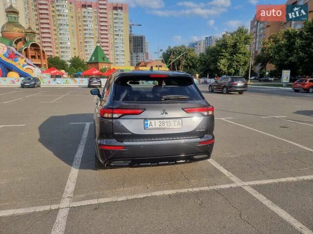 Сірий Міцубісі Аутлендер, об'ємом двигуна 2.36 л та пробігом 8 тис. км за 47000 $, фото 4 на Automoto.ua