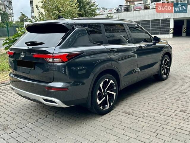 Серый Мицубиси Аутлендер, объемом двигателя 2.49 л и пробегом 6 тыс. км за 34900 $, фото 19 на Automoto.ua