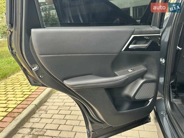 Серый Мицубиси Аутлендер, объемом двигателя 2.49 л и пробегом 6 тыс. км за 34900 $, фото 41 на Automoto.ua