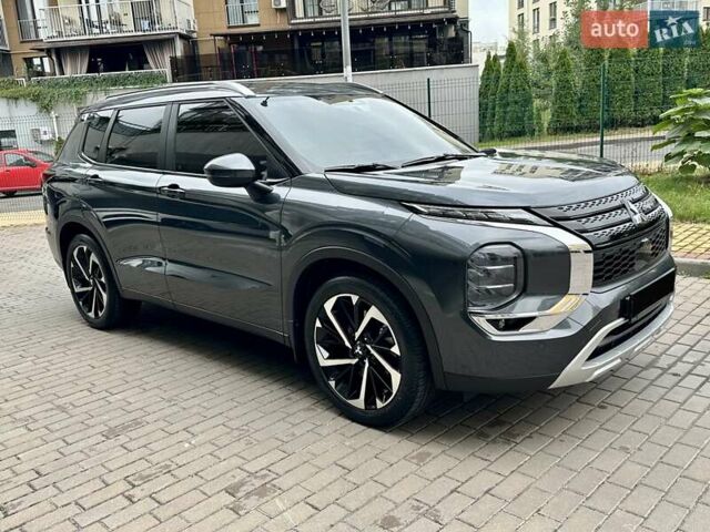 Серый Мицубиси Аутлендер, объемом двигателя 2.49 л и пробегом 6 тыс. км за 34900 $, фото 21 на Automoto.ua