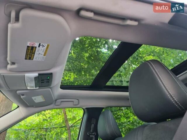 Серый Мицубиси Аутлендер, объемом двигателя 2.49 л и пробегом 3 тыс. км за 32000 $, фото 1 на Automoto.ua