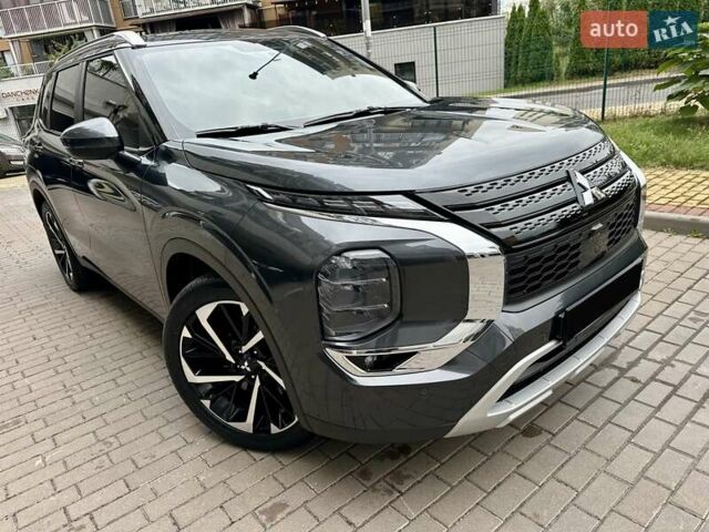 Серый Мицубиси Аутлендер, объемом двигателя 2.49 л и пробегом 6 тыс. км за 34900 $, фото 52 на Automoto.ua