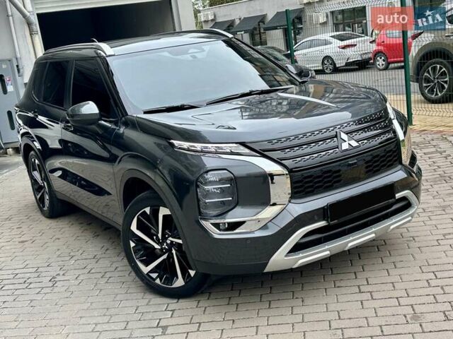 Серый Мицубиси Аутлендер, объемом двигателя 2.49 л и пробегом 6 тыс. км за 34900 $, фото 12 на Automoto.ua