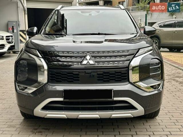 Серый Мицубиси Аутлендер, объемом двигателя 2.49 л и пробегом 6 тыс. км за 34900 $, фото 14 на Automoto.ua