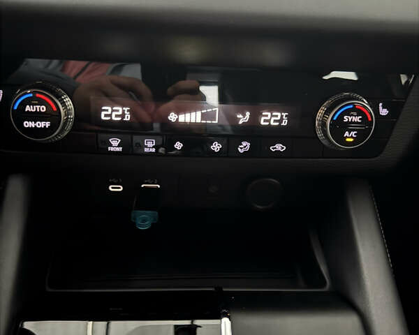 Серый Мицубиси Аутлендер, объемом двигателя 2.49 л и пробегом 2 тыс. км за 27500 $, фото 12 на Automoto.ua