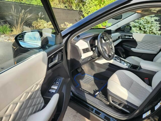 Серый Мицубиси Аутлендер, объемом двигателя 2.4 л и пробегом 25 тыс. км за 14100 $, фото 10 на Automoto.ua