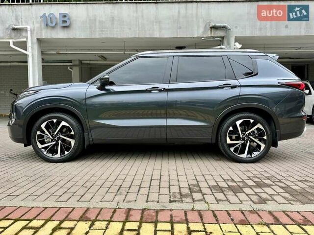 Серый Мицубиси Аутлендер, объемом двигателя 2.49 л и пробегом 6 тыс. км за 34900 $, фото 17 на Automoto.ua