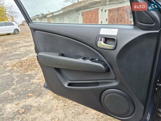 Синій Міцубісі Аутлендер, об'ємом двигуна 2 л та пробігом 211 тис. км за 4600 $, фото 11 на Automoto.ua