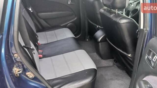 Синий Мицубиси Аутлендер, объемом двигателя 2 л и пробегом 400 тыс. км за 4400 $, фото 17 на Automoto.ua