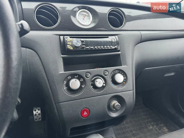 Синий Мицубиси Аутлендер, объемом двигателя 2.4 л и пробегом 245 тыс. км за 4600 $, фото 15 на Automoto.ua