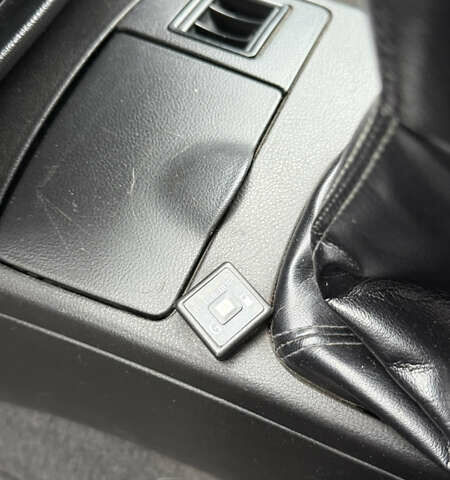 Синий Мицубиси Аутлендер, объемом двигателя 2.4 л и пробегом 243 тыс. км за 5000 $, фото 9 на Automoto.ua