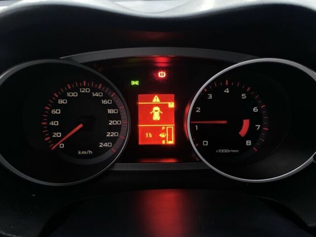 Синий Мицубиси Аутлендер, объемом двигателя 2.4 л и пробегом 250 тыс. км за 6300 $, фото 7 на Automoto.ua