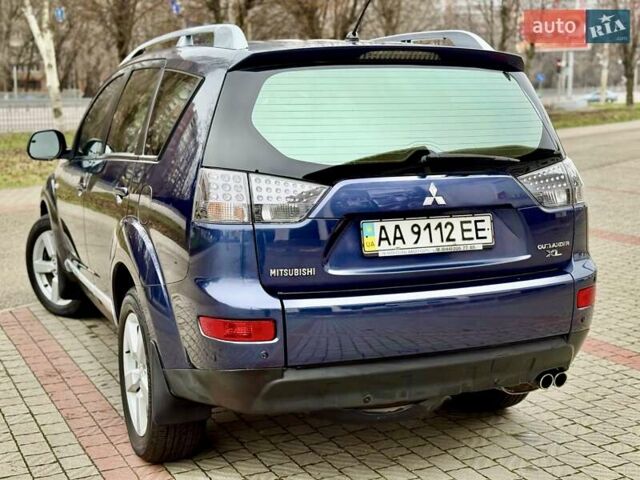 Синій Міцубісі Аутлендер, об'ємом двигуна 3 л та пробігом 197 тис. км за 9200 $, фото 9 на Automoto.ua