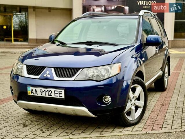 Синій Міцубісі Аутлендер, об'ємом двигуна 3 л та пробігом 197 тис. км за 9200 $, фото 12 на Automoto.ua