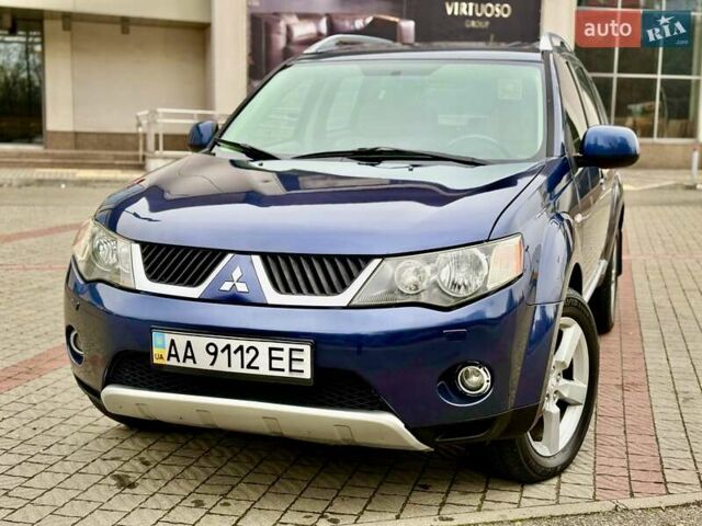 Синій Міцубісі Аутлендер, об'ємом двигуна 3 л та пробігом 197 тис. км за 9200 $, фото 10 на Automoto.ua