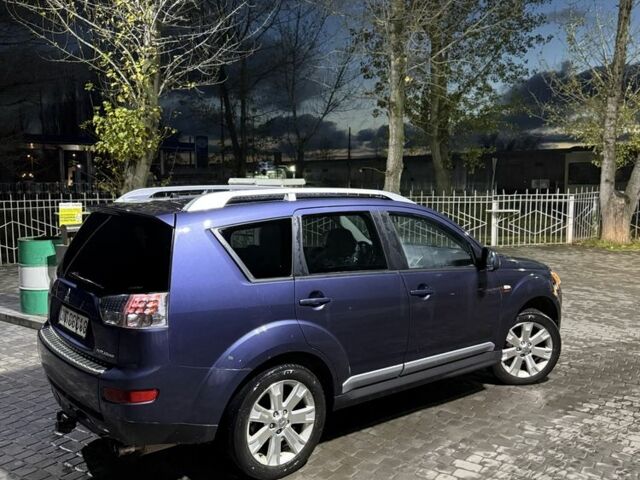 Синій Міцубісі Аутлендер, об'ємом двигуна 0 л та пробігом 285 тис. км за 4800 $, фото 4 на Automoto.ua