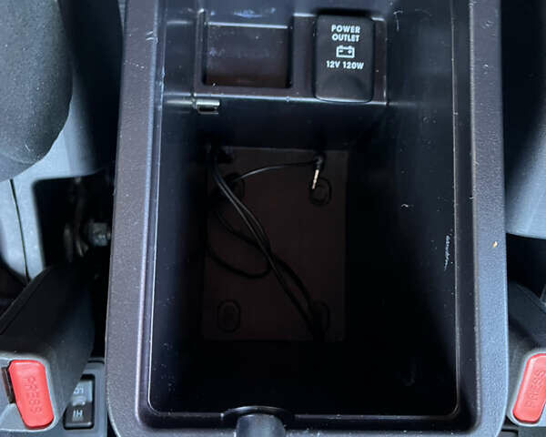 Синий Мицубиси Аутлендер, объемом двигателя 2 л и пробегом 263 тыс. км за 8900 $, фото 46 на Automoto.ua