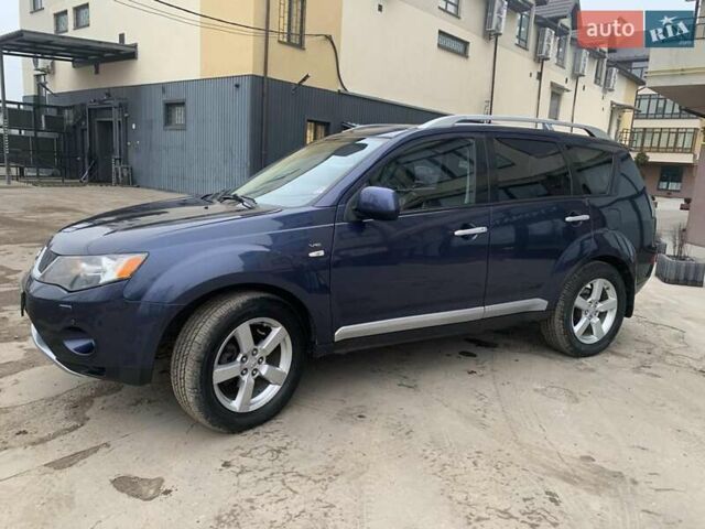 Синий Мицубиси Аутлендер, объемом двигателя 3 л и пробегом 383 тыс. км за 9000 $, фото 12 на Automoto.ua