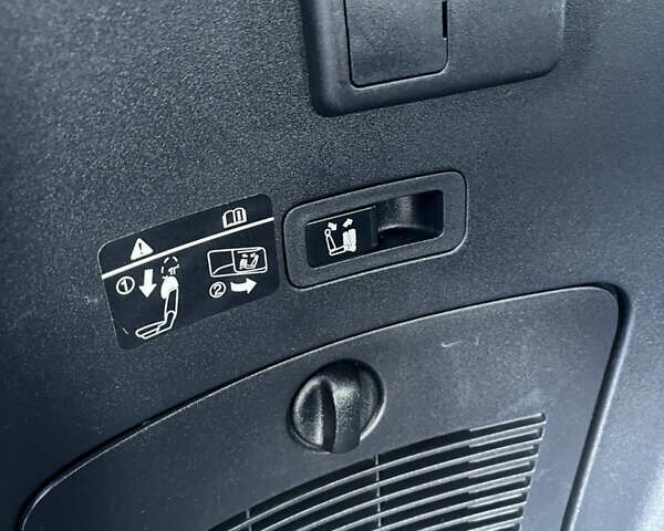 Синий Мицубиси Аутлендер, объемом двигателя 2 л и пробегом 263 тыс. км за 8900 $, фото 40 на Automoto.ua