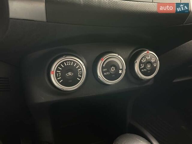 Синій Міцубісі Аутлендер, об'ємом двигуна 2.4 л та пробігом 126 тис. км за 10438 $, фото 15 на Automoto.ua