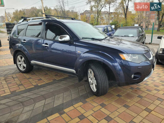 Синий Мицубиси Аутлендер, объемом двигателя 3 л и пробегом 270 тыс. км за 7900 $, фото 10 на Automoto.ua