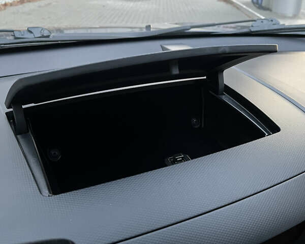 Синий Мицубиси Аутлендер, объемом двигателя 2 л и пробегом 263 тыс. км за 8900 $, фото 34 на Automoto.ua