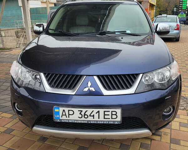 Синий Мицубиси Аутлендер, объемом двигателя 3 л и пробегом 270 тыс. км за 7900 $, фото 3 на Automoto.ua