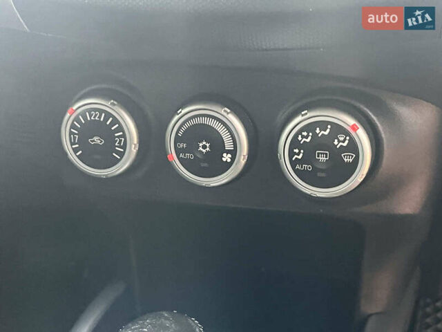 Синій Міцубісі Аутлендер, об'ємом двигуна 2.4 л та пробігом 211 тис. км за 8390 $, фото 19 на Automoto.ua