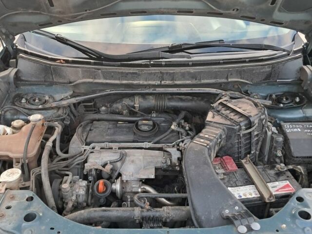 Синий Мицубиси Аутлендер, объемом двигателя 2 л и пробегом 600 тыс. км за 3500 $, фото 7 на Automoto.ua