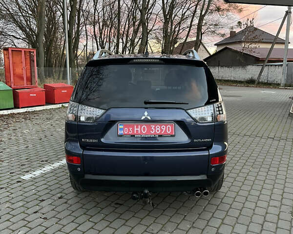 Синий Мицубиси Аутлендер, объемом двигателя 2 л и пробегом 263 тыс. км за 8900 $, фото 7 на Automoto.ua