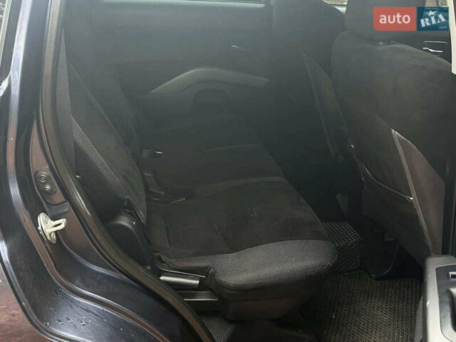 Синій Міцубісі Аутлендер, об'ємом двигуна 2.4 л та пробігом 211 тис. км за 8390 $, фото 23 на Automoto.ua