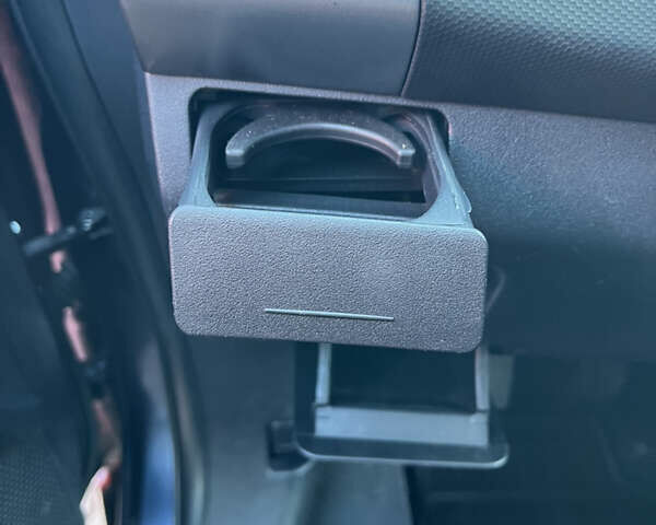 Синий Мицубиси Аутлендер, объемом двигателя 2 л и пробегом 263 тыс. км за 8900 $, фото 42 на Automoto.ua