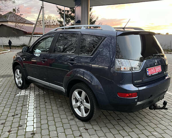 Синий Мицубиси Аутлендер, объемом двигателя 2 л и пробегом 263 тыс. км за 8900 $, фото 9 на Automoto.ua