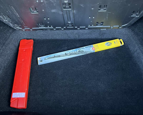 Синий Мицубиси Аутлендер, объемом двигателя 2 л и пробегом 263 тыс. км за 8900 $, фото 41 на Automoto.ua