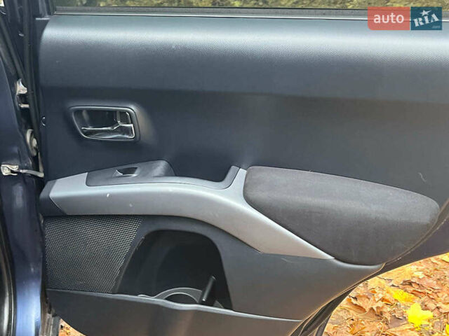 Синій Міцубісі Аутлендер, об'ємом двигуна 2.4 л та пробігом 211 тис. км за 8390 $, фото 22 на Automoto.ua