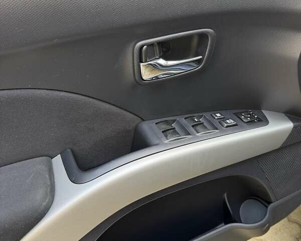 Синий Мицубиси Аутлендер, объемом двигателя 2.36 л и пробегом 223 тыс. км за 8650 $, фото 9 на Automoto.ua