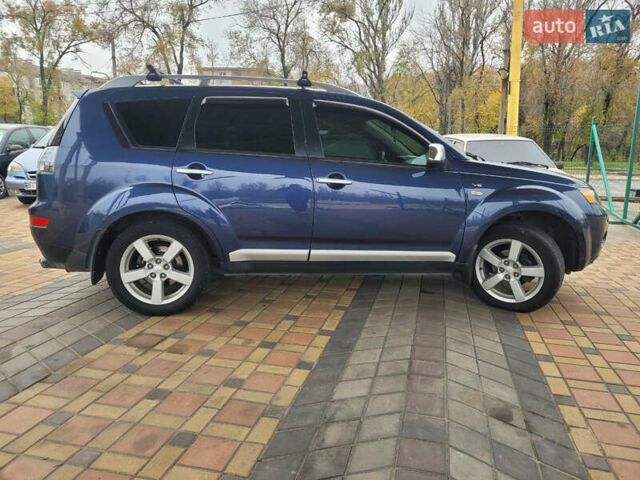 Синий Мицубиси Аутлендер, объемом двигателя 3 л и пробегом 270 тыс. км за 7900 $, фото 9 на Automoto.ua
