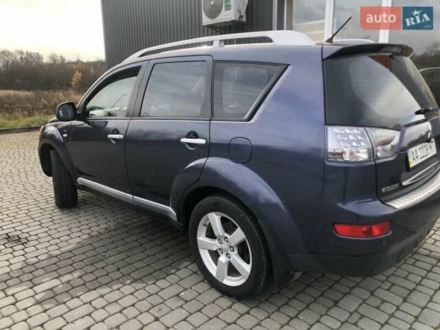 Синий Мицубиси Аутлендер, объемом двигателя 3 л и пробегом 340 тыс. км за 9555 $, фото 12 на Automoto.ua
