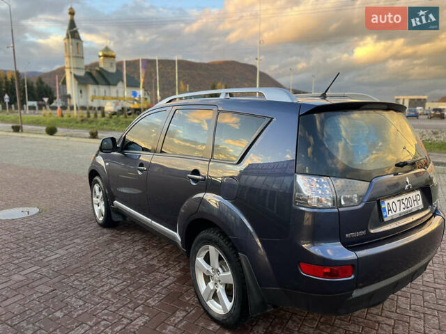 Міцубісі Аутлендер 2008 у Хусте на Automoto.ua Синій Міцубісі Аутлендер, об'ємом двигуна 2.4 л та пробігом 246 тис. км за 7950 $, фото 6 на Automoto.ua