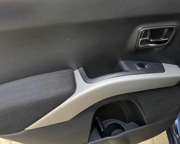 Синий Мицубиси Аутлендер, объемом двигателя 2.36 л и пробегом 223 тыс. км за 8650 $, фото 10 на Automoto.ua