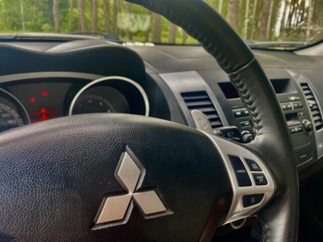 Синій Міцубісі Аутлендер, об'ємом двигуна 3 л та пробігом 228 тис. км за 9000 $, фото 14 на Automoto.ua