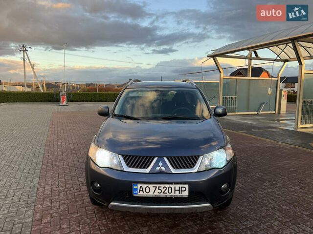 Міцубісі Аутлендер 2008 у Хусте на Automoto.ua Синій Міцубісі Аутлендер, об'ємом двигуна 2.4 л та пробігом 246 тис. км за 7950 $, фото 1 на Automoto.ua
