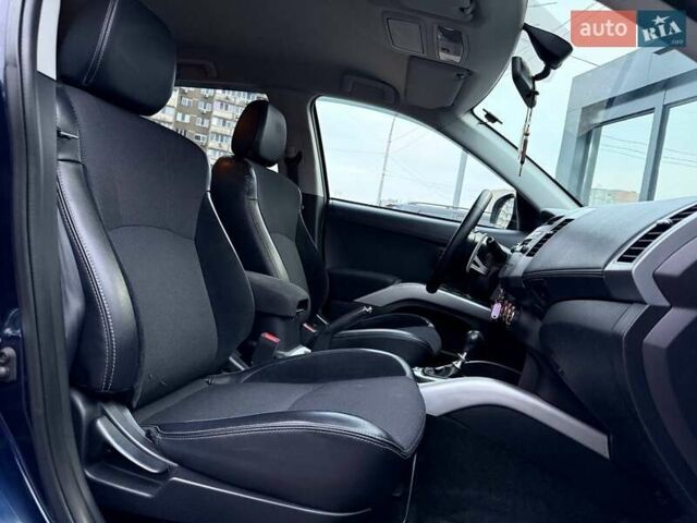 Синий Мицубиси Аутлендер, объемом двигателя 2.18 л и пробегом 289 тыс. км за 9990 $, фото 11 на Automoto.ua