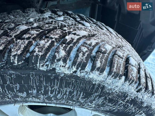 Синий Мицубиси Аутлендер, объемом двигателя 2 л и пробегом 257 тыс. км за 10500 $, фото 10 на Automoto.ua