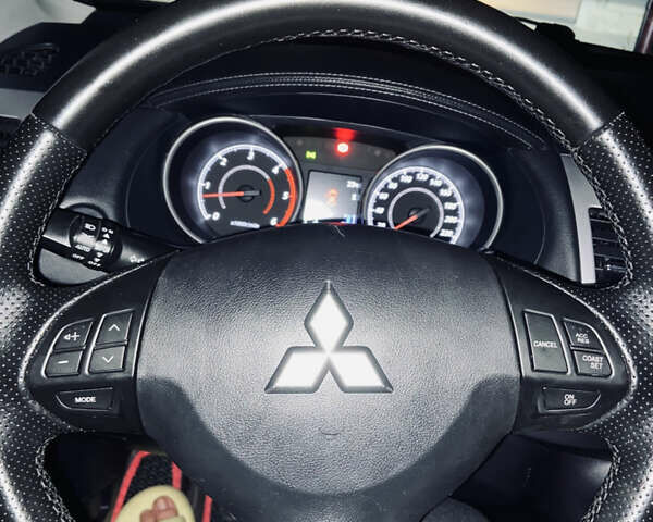 Синий Мицубиси Аутлендер, объемом двигателя 2.27 л и пробегом 262 тыс. км за 10900 $, фото 15 на Automoto.ua