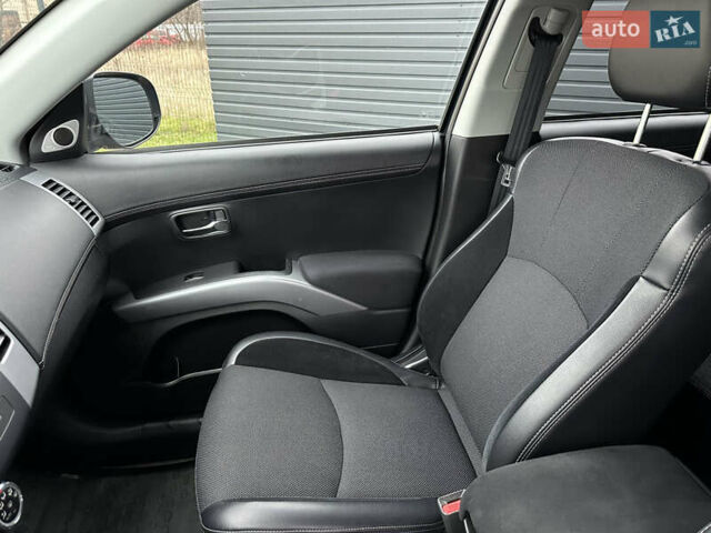 Синий Мицубиси Аутлендер, объемом двигателя 2.3 л и пробегом 202 тыс. км за 11650 $, фото 18 на Automoto.ua