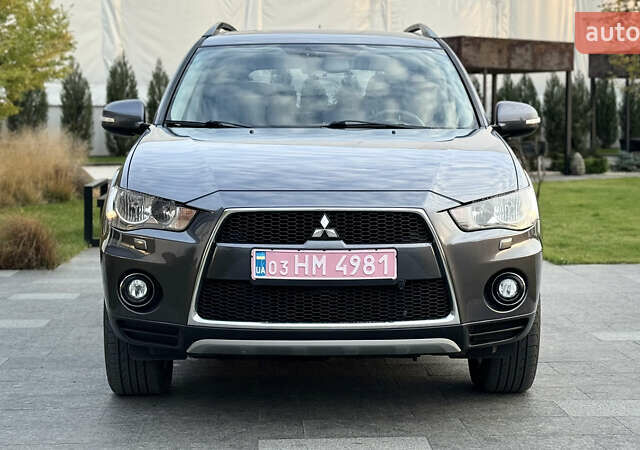 Синій Міцубісі Аутлендер, об'ємом двигуна 2.2 л та пробігом 270 тис. км за 10888 $, фото 1 на Automoto.ua