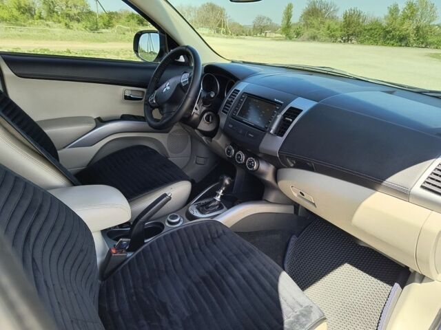 Синій Міцубісі Аутлендер, об'ємом двигуна 2.2 л та пробігом 270 тис. км за 12300 $, фото 8 на Automoto.ua