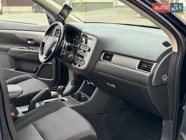 Синій Міцубісі Аутлендер, об'ємом двигуна 2.2 л та пробігом 246 тис. км за 13200 $, фото 23 на Automoto.ua