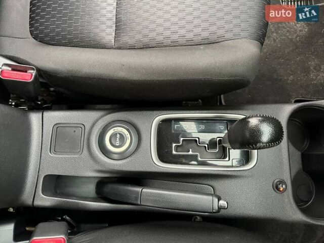 Синій Міцубісі Аутлендер, об'ємом двигуна 2.2 л та пробігом 246 тис. км за 13200 $, фото 31 на Automoto.ua